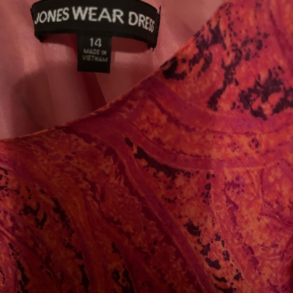Jones Wear Dress in Red and Black